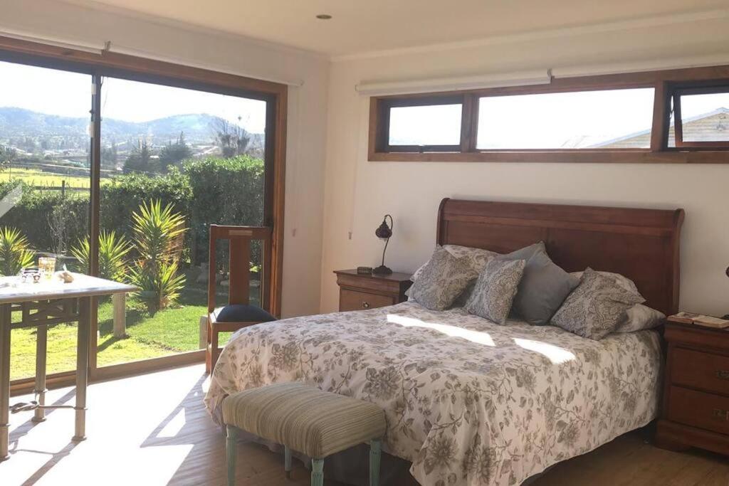 Hermosa y comoda casa de campo con vista al valle