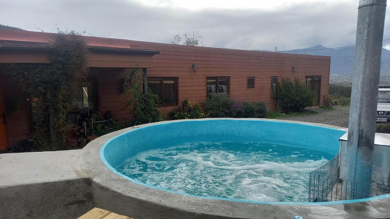 Casa con linda vista de montaa y tinaja