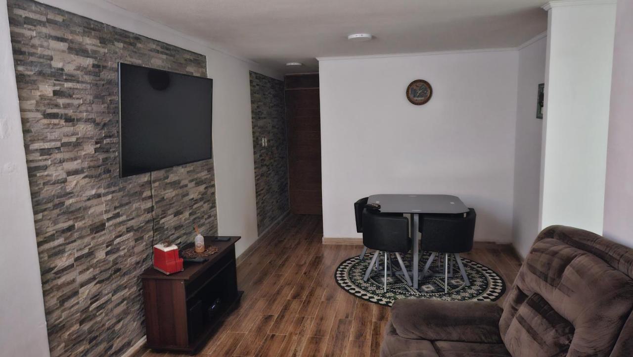Departamento con Piscina y Estacionamiento